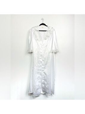 Vintage La Birba White Satin Robe
